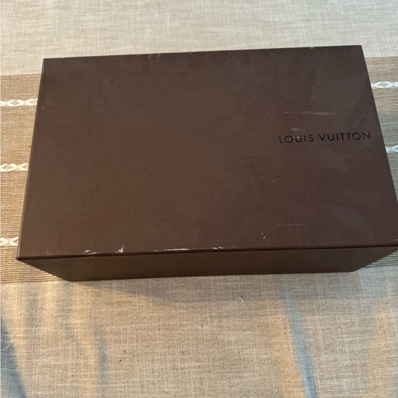 Louis Vuitton **Brand New** Souliers sneakers 10.5LV 11.5us mens - Picture 12 of 15